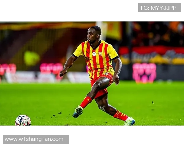 朗斯21年后重返法甲榜首能否挑战巴黎圣日耳曼的绝对统治